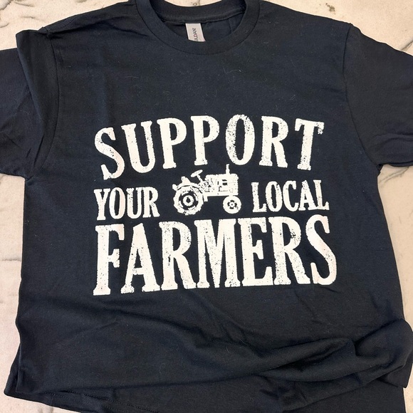 Gildan Other - Gildan Black Support Your Local Farmers Tee